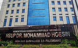 50 Pegawai RSMH Palembang Terpapar Covid-19, Diduga Ada yang Omicron<