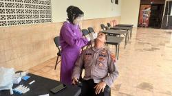 Puluhan Personel Polres Karanganyar Jalani Swab Antigen Secara Acak 