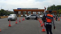 Penerapan Pertama Ganjil Genap di Bandung, Puluhan Kendaraan Diputar Balik <