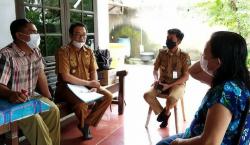 Emak-Emak yang Viral Buang Sampah ke Laut Tanjung Pasir Minta Maaf