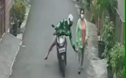 Jambret Berjaket Ojol Rampas Tas Emak-Emak Berisi Uang Rp1 Juta dan HP