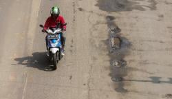 27 Kecelakaan Terjadi gegara Jalan Berlubang di Jakarta, 1 Orang Tewas