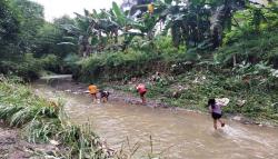 Sempat Diterjang Banjir Bandang, Warga Bantaran Sungai Cihaur KBB Trauma <