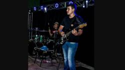 Setel Gitar sebelum Manggung, Penyanyi sekaligus Gitaris Tewas Tersetrum