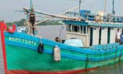 Kejati Kalbar Serahkan Dua Kapal Rampasan Negara ke Nelayan Kayong Utara