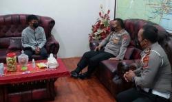 Mobil Dinas Ditabrak Pengemudi Mengantuk, Respons Kapolres Bitung Ini Bikin Haru