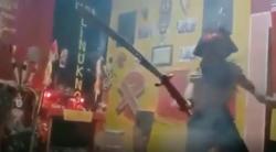  Cerita Mandau Terbang, Kesaktian Suku Dayak yang Melegenda