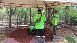 Intip Persiapan Pemakaman Dorce Gamalama yang Disholatkan sebagai Laki-Laki