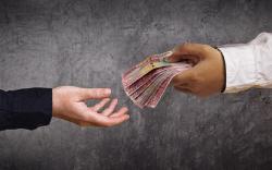 Jaksa Diduga Terima Suap Rp2,6 Miliar dari Terdakwa Narkoba, Kejagung Diminta Tindak Tegas<