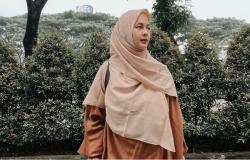 Paula Verhoeven Kenakan Hijab Syar’i, Netizen: Kayak Gadis Turki