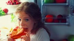 Berbahaya, Ini 5 Kebiasaan Keliru Dilakukan Banyak Orang saat Makan