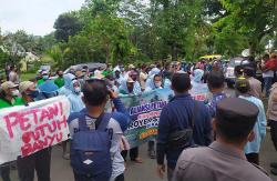 Datangi DPRD, Ratusan Petani Purworejo Minta Percepatan Pembangunan Bendungan Bener