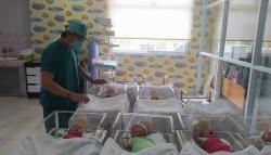 Abadikan Momentum, 8 Bayi Cirebon Lahir di Tanggal Cantik 22 Februari 2022<