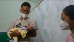  Momen Bahagia Ibu Melahirkan Bayi di Tanggal Cantik 22-2-22