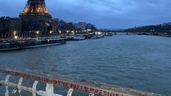 Viral Vandalisme Bawa-Bawa Nama Ganjar Dekat Menara Eiffel, sampai Dilapor ke Wali Kota Paris