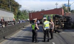  Truk Tabrak Kontainer di Bawen, Arus Lalu Lintas Semarang-Solo Tersendat