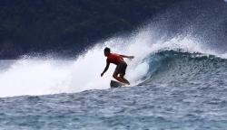 Serunya Kompetisi Selancar 2022 di Pantai Babah Kuala Aceh