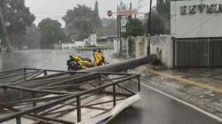 Ini Kronologi Kejadian Billboard Roboh di Jalan Wastukancana Bandung