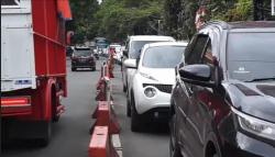 Kendaraan Luar Kota Padati Jalur Bandung-Lembang, Didominasi Wisatawan Lokal <