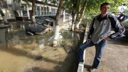Banjir Terbesar Sepanjang Sejarah, Ada yang Bikin Hewan Buas Terseret ke Pekarangan Rumah