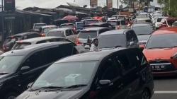 Viral Kemacetan Belasan Jam di Puncak Bogor, Polda Jabar: Penyebabnya 6 Mobil Mogok<