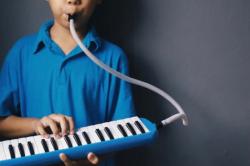 Not Pianika Suwe Ora Jamu, Lengkap dengan Lirik dan Terjemahannya