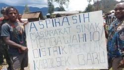 Dicintai Masyarakat, Kapolsek Sinak di Puncak Papua Diminta Tak Pindah Tugas