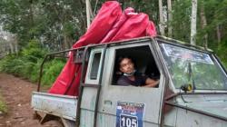  Jalan Utama Putus, Satgas Salurkan Bantuan Gempa Pasaman Pakai Mobil Offroad<