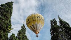 Naik Balon Udara di Ciater, Menparekraf Tawarkan Wisata Ala Cappadocia di Subang