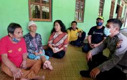 Kisah Rungai, Puluhan Tahun Merantau di Malaysia Kembali ke Kampung Disambut Isak Tangis