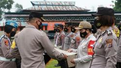 Dinilai Berprestasi, 13 Personel Polres Tomohon Terima Penghargaan Kapolres