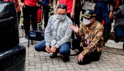 Gubernur Anies Baswedan Cek Uji Emisi Gratis di GOR Pulogadung