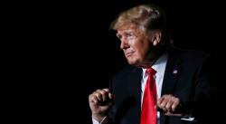 Donald Trump Senang Twitter Dibeli Elon Musk, tapi...