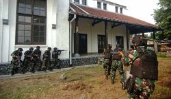 Ketika Prajurit TNI AD Terlibat Perang Kota