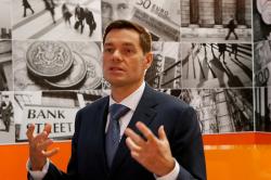 Hindari Sanksi Barat, Miliarder Rusia Diam-diam Alihkan Saham ke Istri dan Karyawan