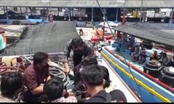 Polairud Polres Pati Olah TKP Insiden Terjatuhnya Pelajar SMK dari Atas Kapal 