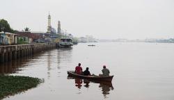 Kabut Asap Mulai Selimuti Kota Pontianak akibat Karhutla<