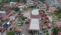 Giliran Solar Langka, Antrean Panjang Bus dan Truk di SPBU Timbulkan Kemacetan