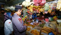 Jenderal Sigit Turun Langsung ke Pasar Pastikan Stok Minyak Goreng Aman