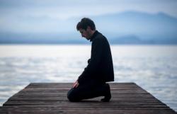 Bacaan Tahiyat Awal dan Akhir yang Shahih, Lengkap dengan Artinya