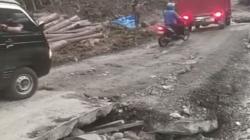 Mohon Perhatian, Jalan Alternatif Salatiga-Grobogan di Kedungjati Rusak Parah