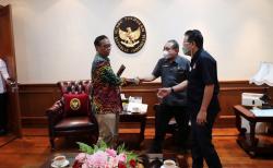 Kasus Kerangkeng Manusia Bupati Langkat, LPSK Serahkan Dokumen Investigasi ke Mahfud MD<