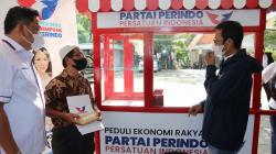 Dapat Gerobak Partai Perindo, Pedagang Mi Ayam: Buat Sekolah Anak-Anak Saya<