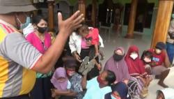  Ratusan Warga Kendal Berebut Divaksin demi Minyak Goreng Gratis, Petugas Kewalahan