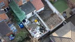 Guru SD Bunuh Pacarnya Tukang Bangunan, Mayat Dikubur di Taman Belakang Rumah