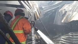 2 Rumah dan 1 Toko Bangunan di Maros Terbakar, Kerugian Ditaksir Mencapai Miliaran Rupiah<