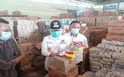Sidak Makanan di Palembang, Ditemukan Produk Kedaluwarsa Tercampur dengan Barang Lain <