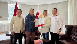 Partai Perindo Serahkan SK Pembentukan Sayap Pemuda Perindo Provinsi Sumut