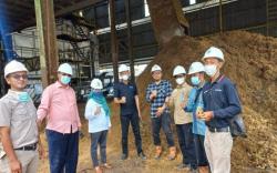 Petani Tapin Produksi Pakan Ternak dari Limbah Sawit, Hemat Pengeluaran hingga 40 Persen