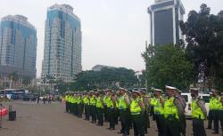 1.963 Personel Gabungan Kawal Demo Buruh di Silang Selatan Monas Hari Ini